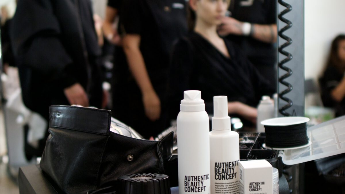 AUTHENTIC BEAUTY CONCEPT PARTNEREM AKCE MERCEDES BENZ PRAGUE FASHION WEEK TAKÉ NA PODZIM
